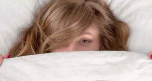 Dormir avec des lentilles de contact